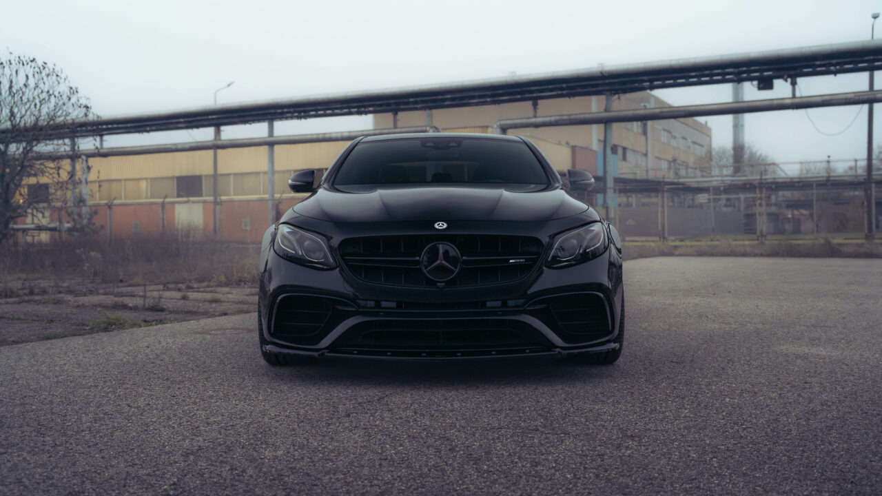 Mercedes-AMG E63 S wynajem – ekstremalna moc w luksusowej limuzynie