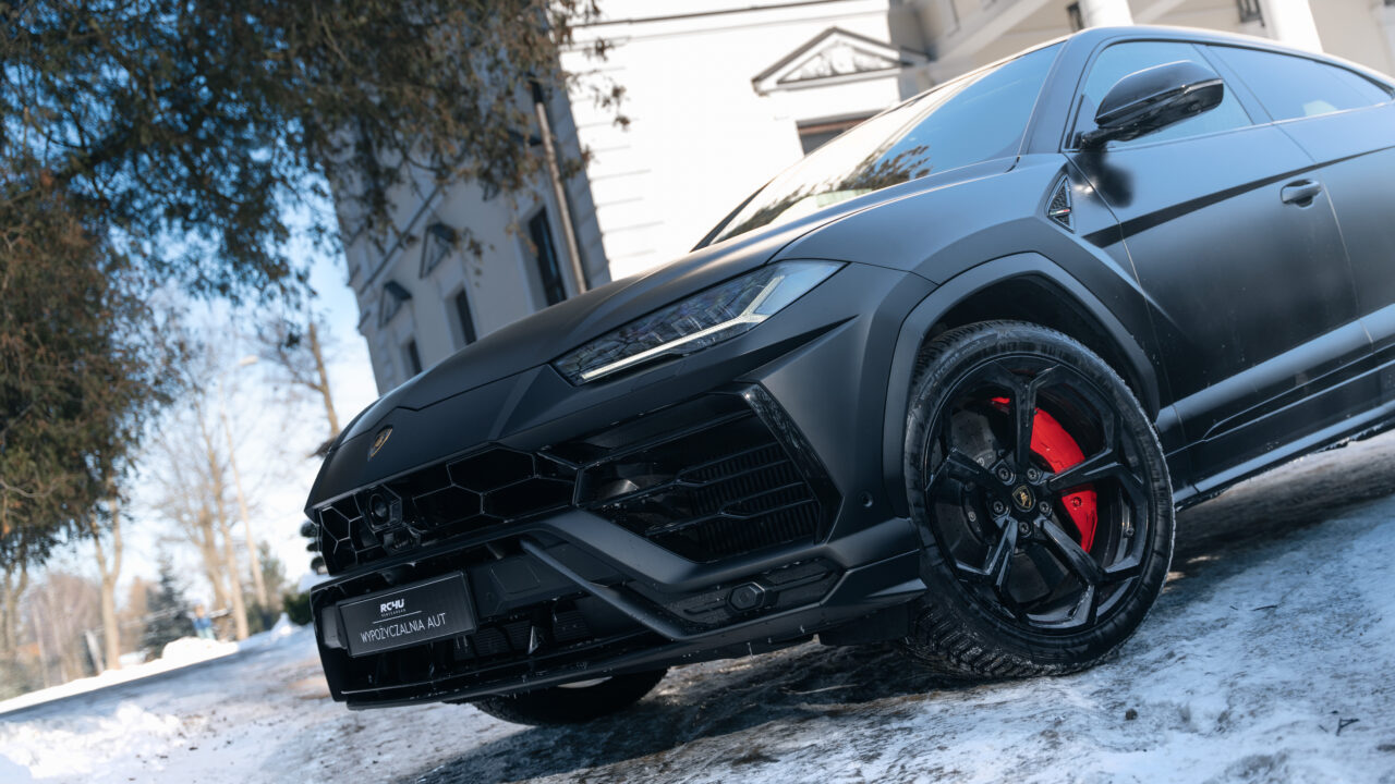 Lamborghini wynajem czy zakup – co naprawdę bardziej się opłaca?